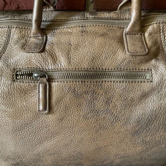 •Ecco Beige Genuine Pebble Leather Silver Metallic Weekender Tote Travel Bag - Picture 6 of 16